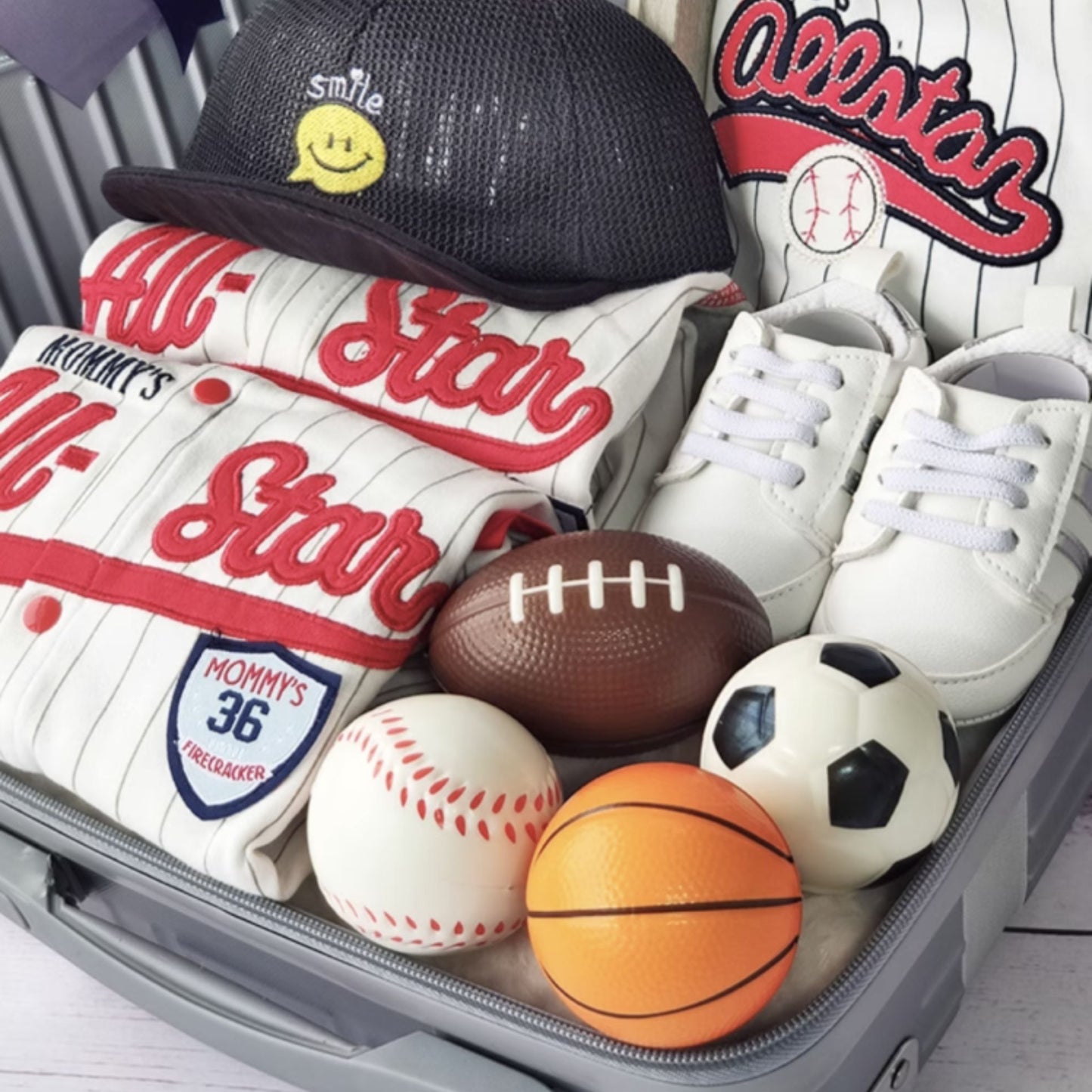 Mommy’s All Star Baseball Cute Baby Gift Set Luggage 6-12 Months