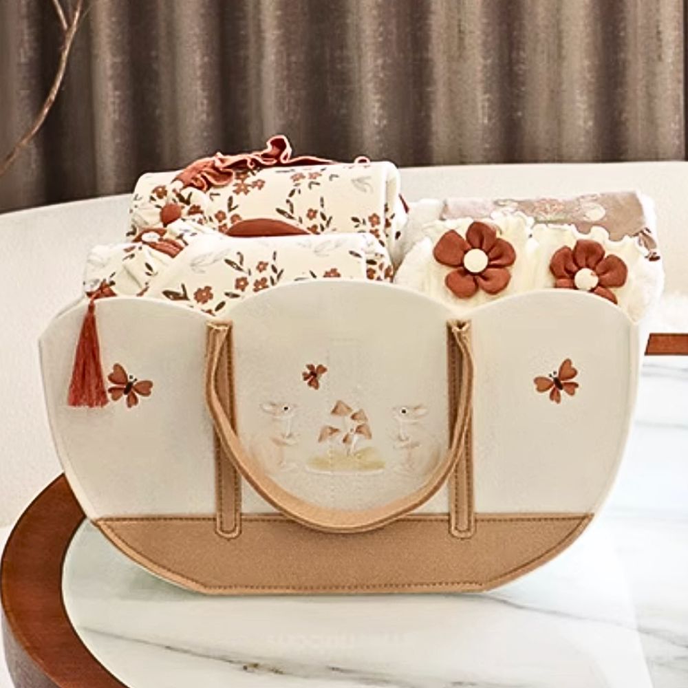 Elegant Brown Floral Baby Girl Newborn Hamper Bag 3-6 Months