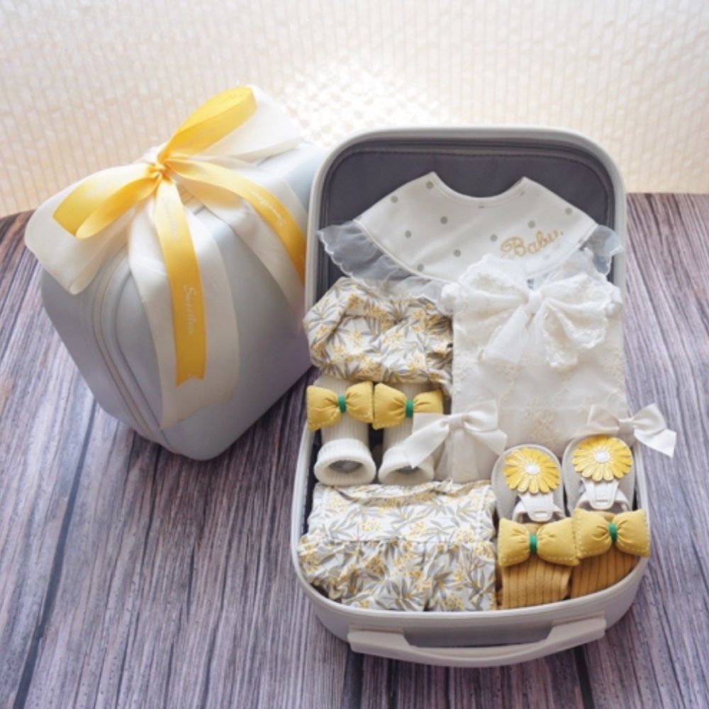 Gorgeous Yellow Baby Girl Luggage Gift Set 6-12 Months