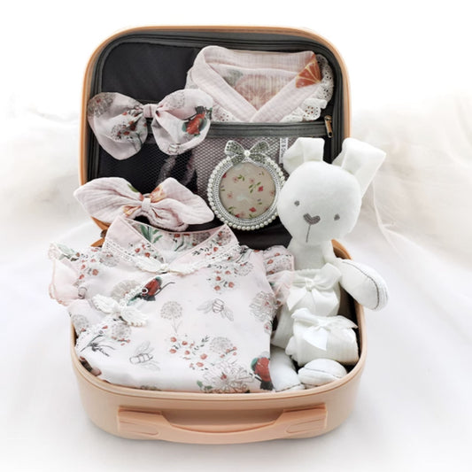 Little Fashionista Luggage Gift Set 3-6 Months